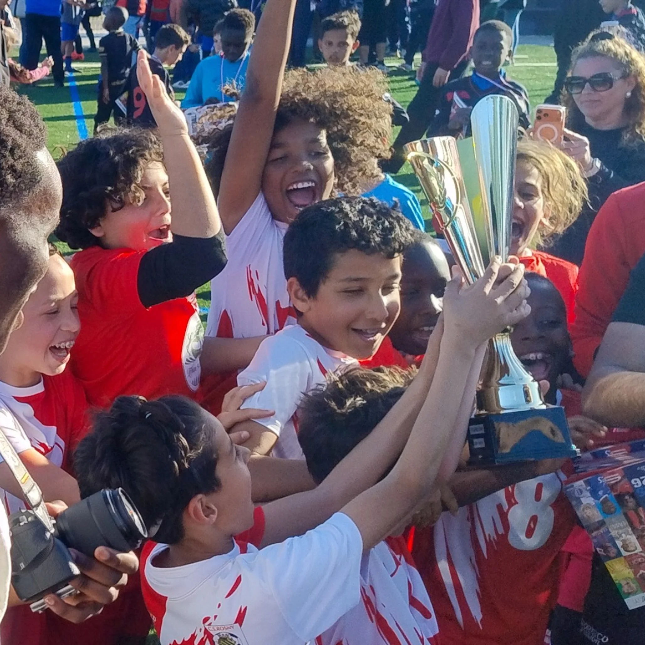 Remise de la coup du tournoi de football de l'ASB